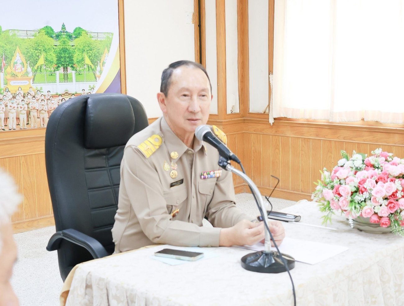 เทศบาลตำบลแสนสุข จัดประชุมมอบนโยบายในการปฏิบัติงานขับเคลื่อนภารกิจสำคัญ